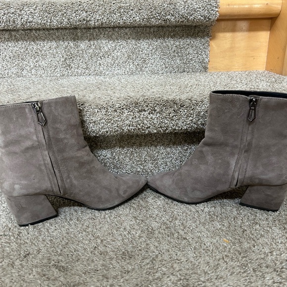 Botkier Sasha Suede Pointed Toe taupe grey Bootie. EUC. 7.5. Suede heel. Classic - Picture 7 of 15